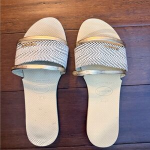 Havaianas Gold and Cream Slide Sandals